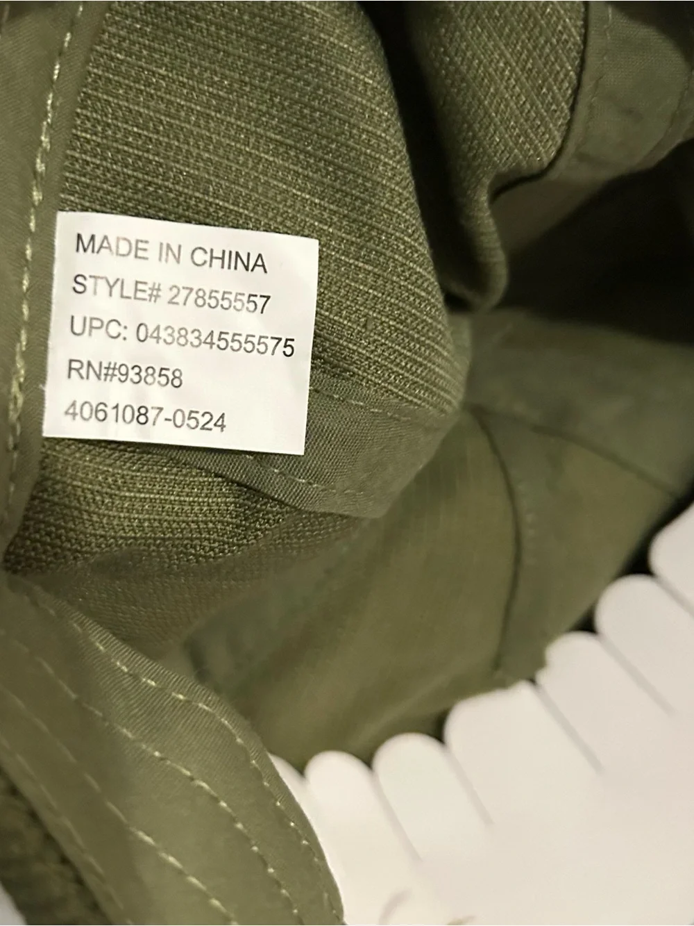 Hat tag on kids item